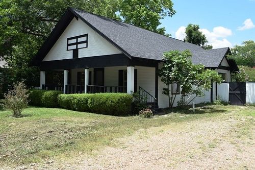 308 E Saunders St, Trenton, TX, 75490-3239 | Card Image