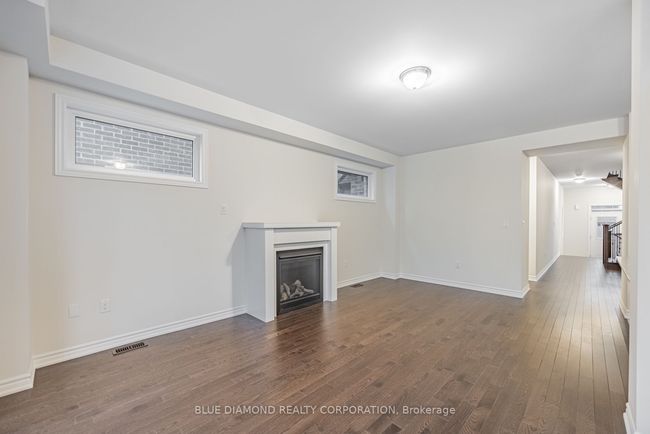 605 Bearberry Pl, House other with 4 bedrooms, 3 bathrooms and 1 parking in Milton ON | Image 12