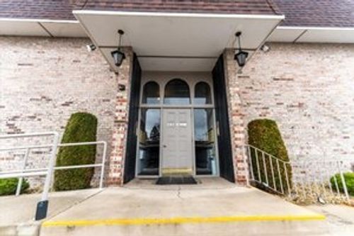apt-314-3237 S Manor Dr, Lansing, IL, 60438-3647 | Card Image