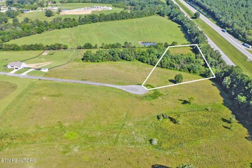 38 Estate Ln, Crossville, TN, 38555-4540 | Card Image