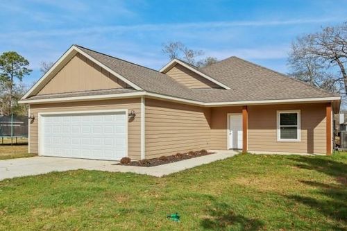 527 Autumn Ln, Livingston, TX, 77351-0917 | Card Image