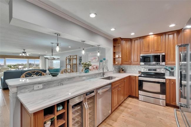 APT-510A - 100 Bluff View Dr, Condo with 2 bedrooms, 2 bathrooms and null parking in BELLEAIR BLUFFS FL | Image 4