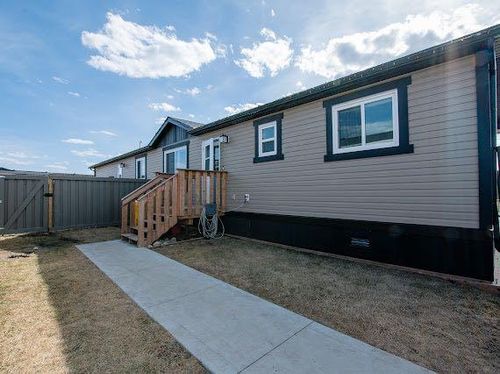 137-11850 84 Ave, Grande Prairie, AB, T8W0M4 | Card Image