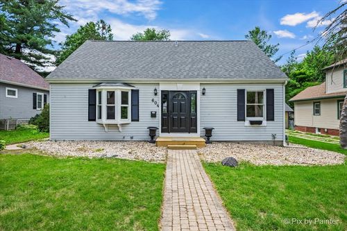 604 Rome Ave, Rockford, IL, 61107-4462 | Card Image