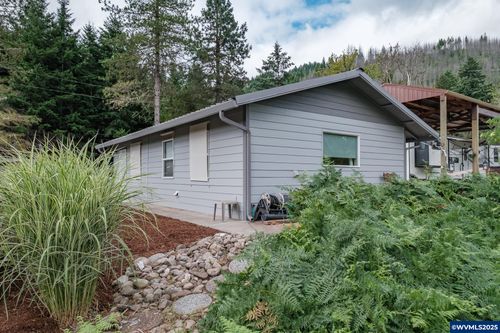 26197 Taylor Park Rd Se, Lyons, OR, 97358-9748 | Card Image