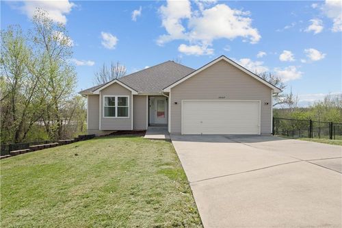 14307 E 50th St, Kansas City, MO, 64136-1380 | Card Image