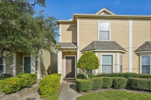 1719 Redwing Pines Dr, Houston, TX, 77009-2465 | Card Image