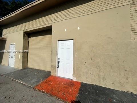 Commercial Lease in Hollywood 3