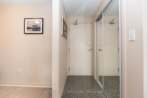 1008-10 Navy Wharf Crt, Toronto, ON, M5V3V2 | Card Image