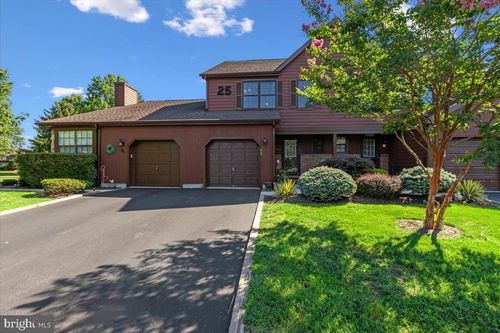 33 Easton Ct, LAWRENCEVILLE, NJ, 08648-1475 | Card Image