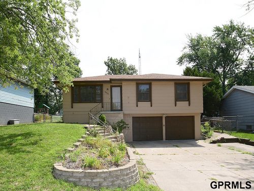 8629 Park View Boulevard, La Vista, NE, 68128 | Card Image