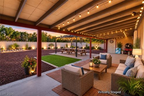 3272 Tularosa Ln, Las Vegas, NV, 89122-3342 | Card Image