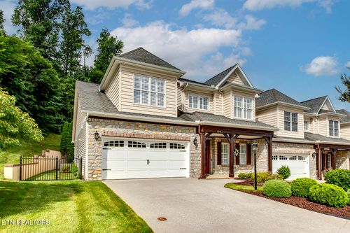 10118 Autumn Valley Ln, Knoxville, TN, 37922-4255 | Card Image