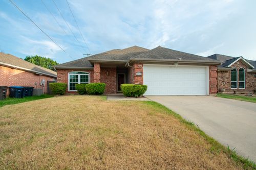 8728 Elbe Trl, Fort Worth, TX, 76118-7489 | Card Image