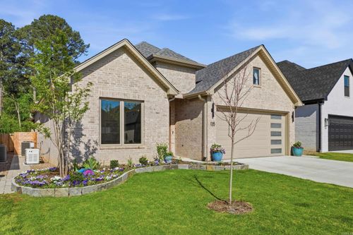 135 Woodlands Park Dr, Little Rock, AR, 72211-3101 | Card Image