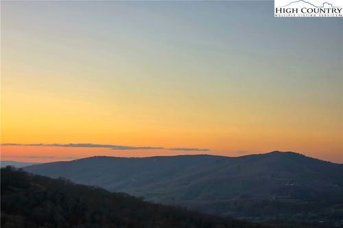 unit-2303-303 Sugar Top Dr, Sugar Mountain, NC, 28604-4303 | Card Image