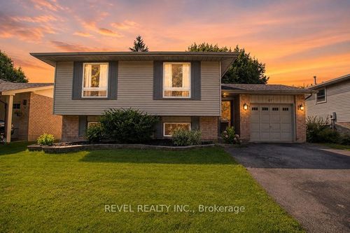 27 Myrtleville Dr, Brantford, ON, N3V1B9 | Card Image