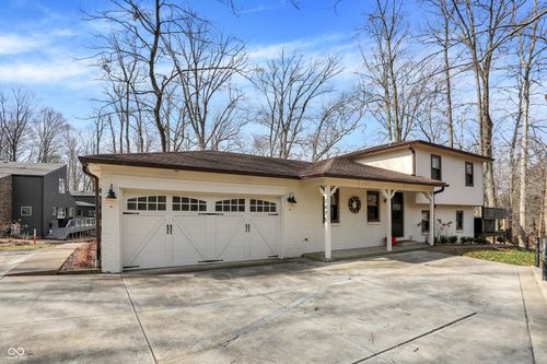 7476 S Susan Ln, Trafalgar, IN, 46181-8857 | Card Image