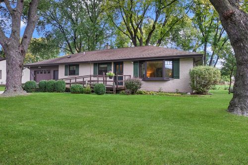 1904 Chestnut Street, West Bend, WI, 53095 | Card Image
