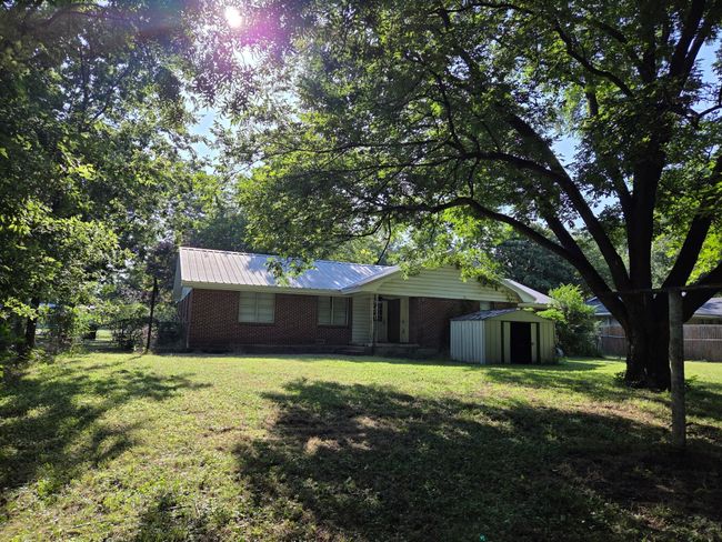 401 S Weatherford St, House other with 3 bedrooms, 2 bathrooms and null parking in Chico TX | Image 13
