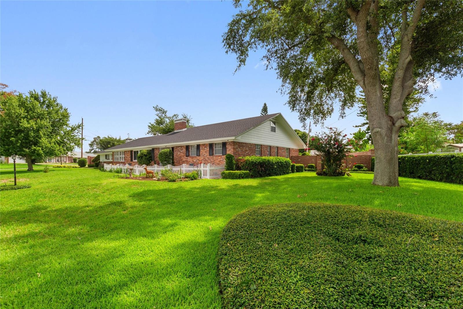 Collier Dr, Winter Haven, FL 33884