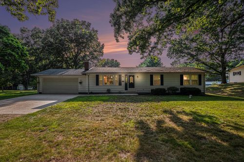 54348 Twin Lakes Rd, Dowagiac, MI, 49047-9462 | Card Image