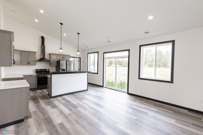 Kitchen/Dining | Image 18