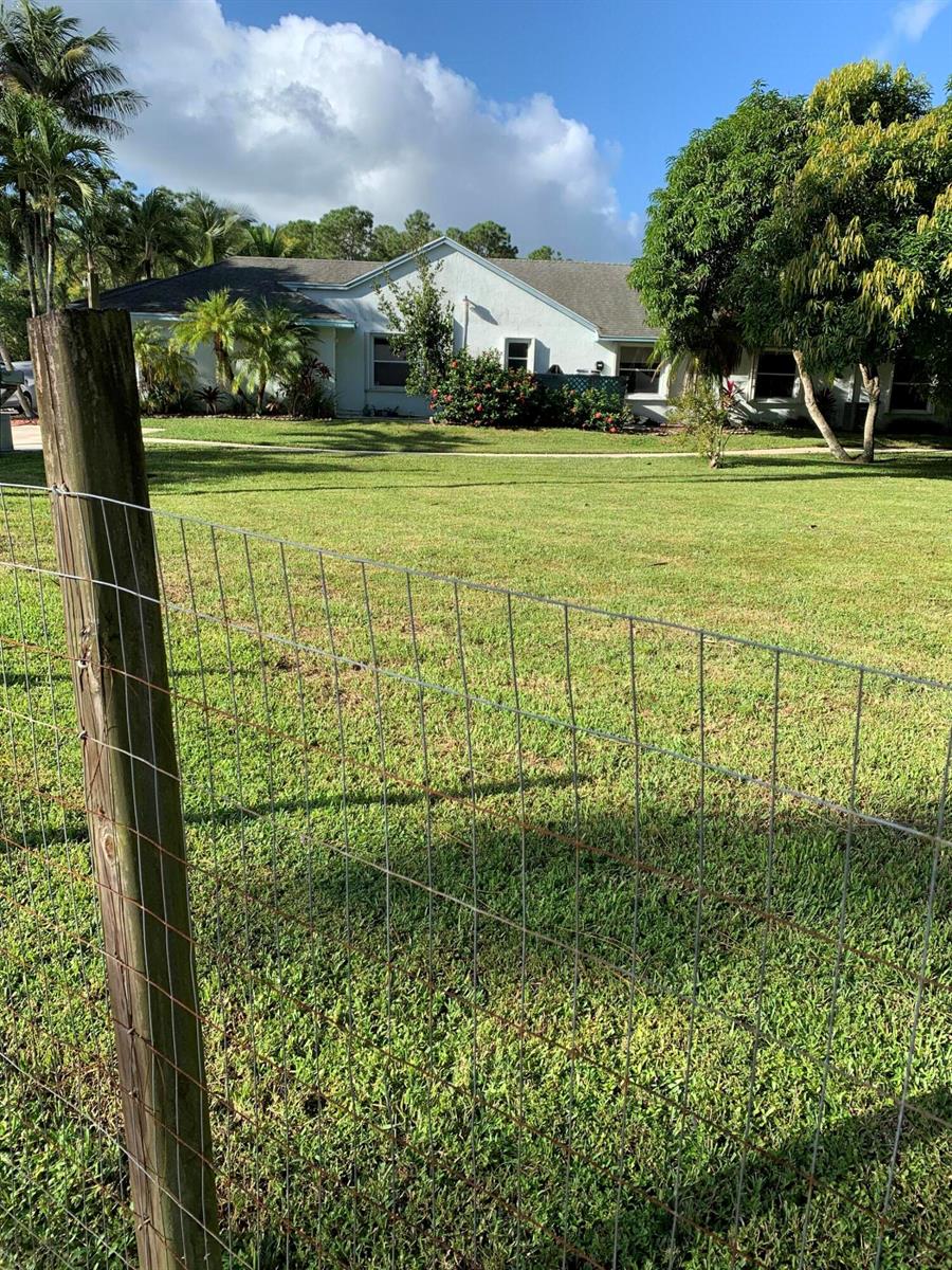 Residential Lease in Loxahatchee 3