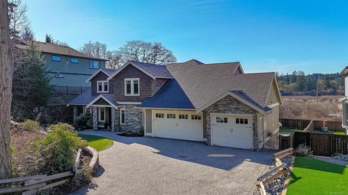 4148 Holland Ave, Saanich, BC, V8Z5K4 | Card Image