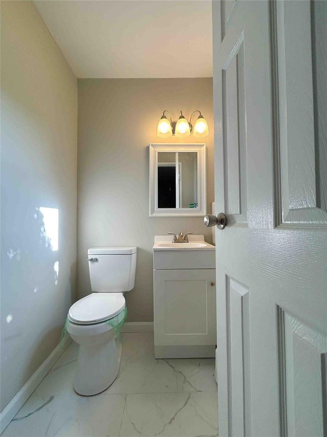 Bathroom | Image 4