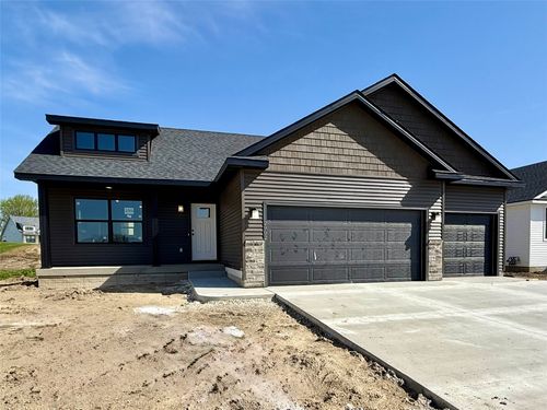 2902 Nw Reinhart Dr, Ankeny, IA, 50023-7983 | Card Image