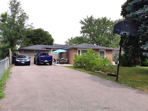 32 Dunblaine Cres, Brampton, ON, L6T3H2 | Card Image