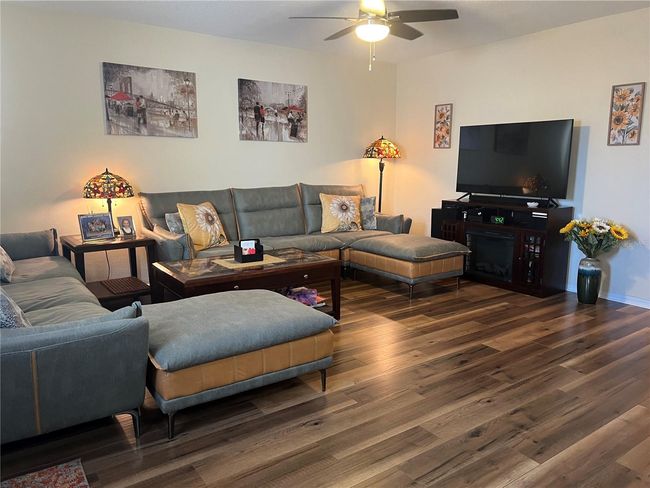 Living Room | Image 4