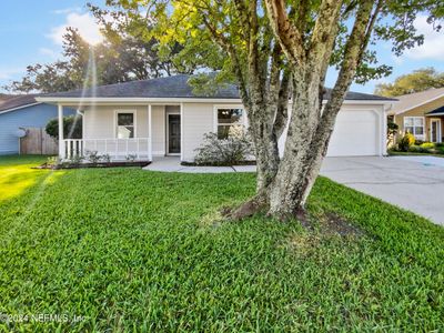 7753 Pepper Circle W, House other with 3 bedrooms, 2 bathrooms and null parking in Jacksonville FL | Image 1