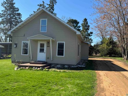 202 1st St Nw, Hinckley, MN, 55037 | Card Image