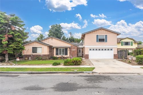 16675 Spruce Cir, Fountain Valley, CA, 92708-2348 | Card Image