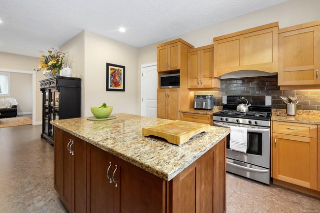 2499 Glendoik Way, House other with 3 bedrooms, 3 bathrooms and 6 parking in Mill Bay BC | Image 41