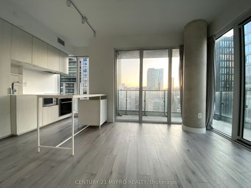 2313-77 Shuter St, Toronto, ON, M5B0B8 | Card Image