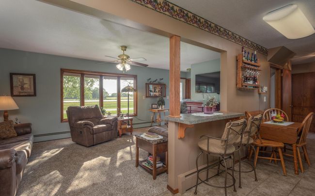 Living Room | Image 11