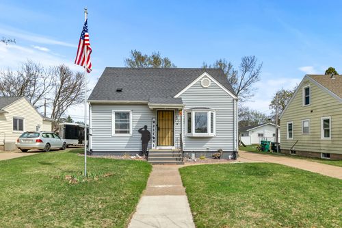 2931 8th St, Eau Claire, WI, 54703-1528 | Card Image