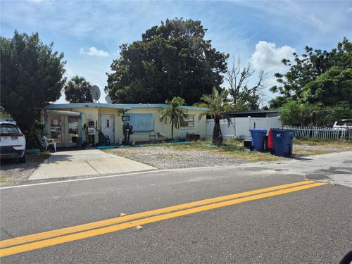 4007 Flamingo Dr, NEW PORT RICHEY, FL, 34652-5966 | Card Image