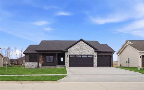 800 Yorkshire Street, North Liberty, IA, 52317 | Card Image