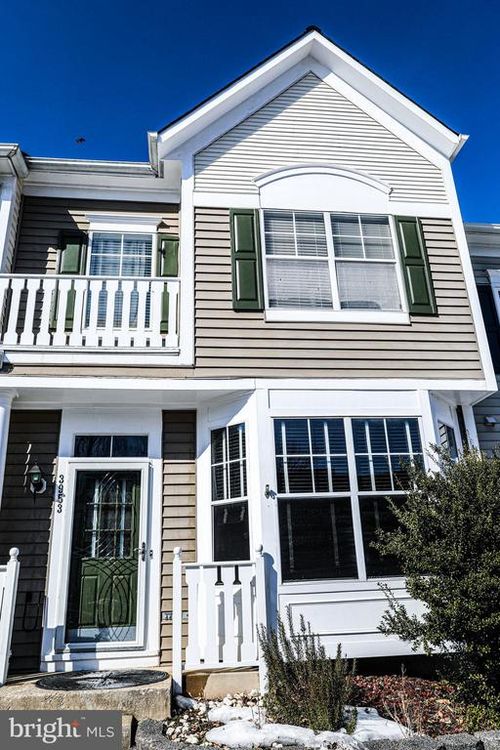 3953 Hartlake St, WOODBRIDGE, VA, 22192-7425 | Card Image