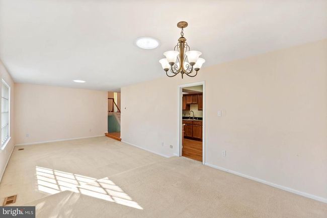 9711 Cinnamon Creek Dr, House other with 4 bedrooms, 3 bathrooms and null parking in Vienna VA | Image 11