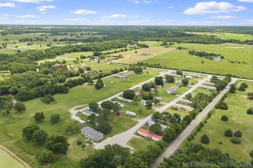 18 Hayward, Ardmore, OK, 73401 | Card Image