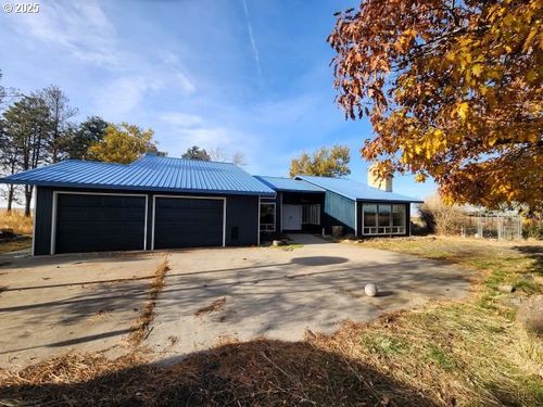 68766 Weatherford Rd, Arlington, OR, 97812-6572 | Card Image