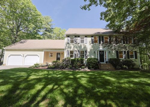 13 Valleywood Rd, Hopkinton, MA, 01748-1633 | Card Image
