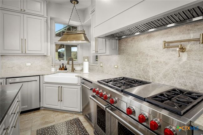 111 Western Oaks, House other with 4 bedrooms, 4 bathrooms and null parking in New Braunfels TX | Image 15