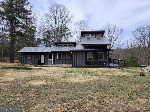 300 Riverwood Trl, AUGUSTA, WV, 26704-7326 | Card Image