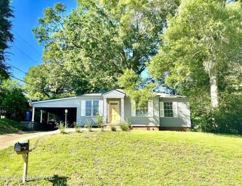 3605 Ridgewood Rd, Natchez, MS, 39120-4840 | Card Image